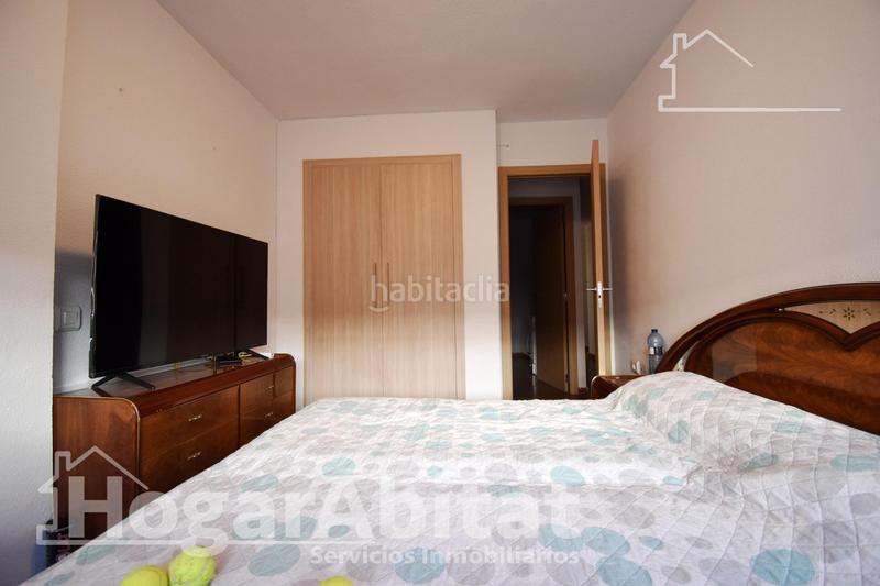 Foto 364edbae-069c-403d-a46d-9cc24f85dbc3. Piso amplio con balcón y dos patios junto ps les germanias en Gandia