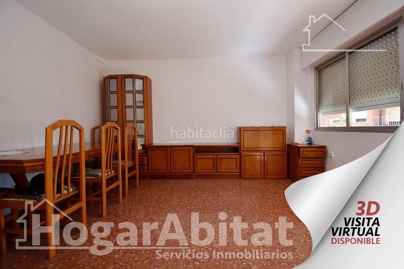 Foto c5a730e4-f18d-4441-9718-5f7e56331911. Piso amplio con balcón y dos patios junto ps les germanias en Gandia