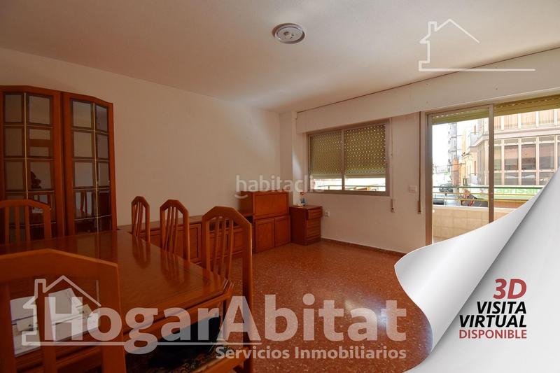 Foto d55fca2d-f0ec-40f9-b79b-4b88ebdcc2f2. Piso amplio con balcón y dos patios junto ps les germanias en Gandia