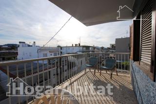 Pis  Calle de berenguer de entenza. Muy cerca de la playa de oliva! acogedor exterior con dos terraz