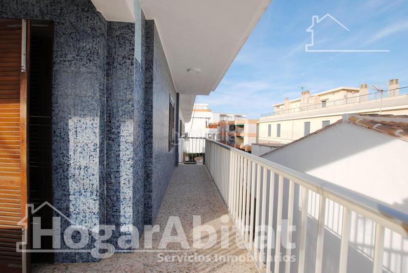 Foto 6d38676d-eb97-4c42-b4f4-aaa0175dbce9. Piso muy cerca de la playa ! acogedor exterior con dos terrazas y trastero en Oliva