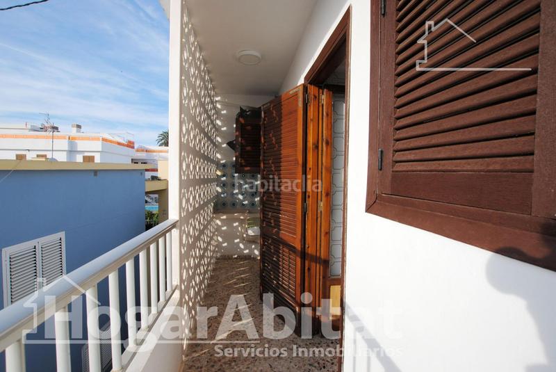 Foto a53da336-6f7e-44b8-9ffa-ae36b3ac2c3e. Piso muy cerca de la playa ! acogedor exterior con dos terrazas y trastero en Oliva