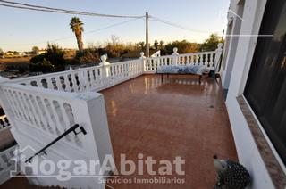 Xalet a Corinto-Almardà. Casa con gran terreno, piscina y garaje cerca de la playa