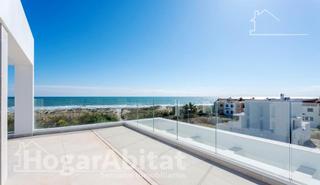 Chalet à Oliva Playa. Chalet de lujo totalmente a estrenar con piscina, garaje y vista