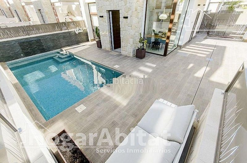 Foto 3d6941a6-f22d-4bd4-a99e-e31bd53276fd. Xalet amb aparcament piscina a El Playazo Vera