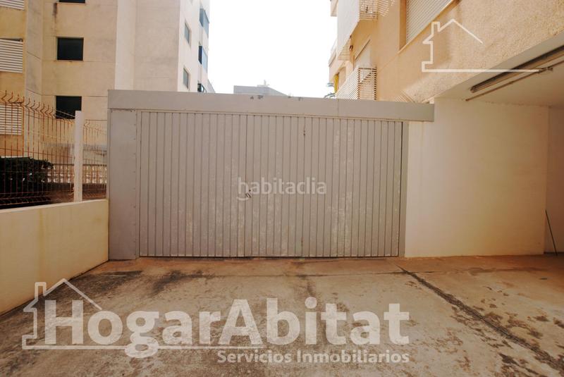 Foto 06c44044-df82-4aea-91f1-ec22eb9d8758. Piso segunda línea de playa! exterior con piscina, garaje y terraza en Daimús