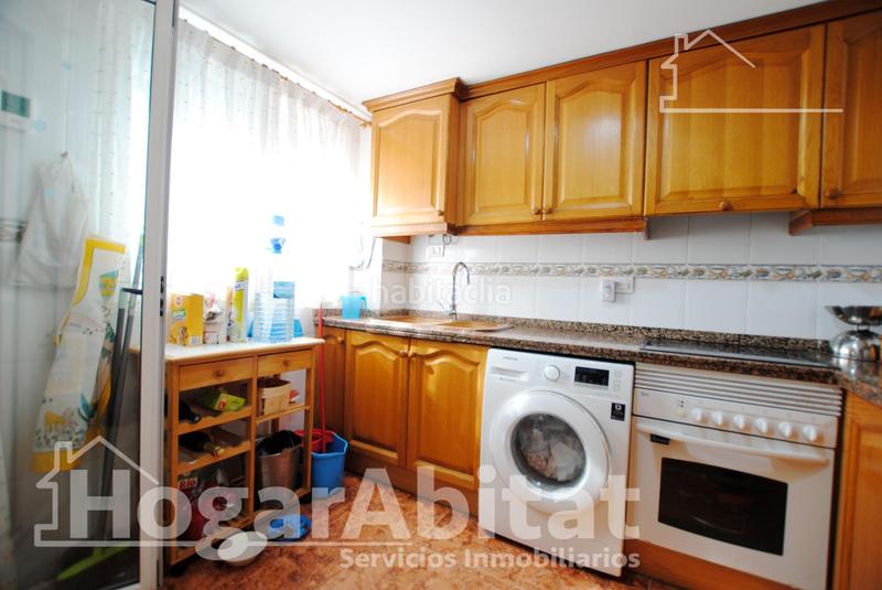 Foto 4d000852-6e08-4d21-b883-21904142de3e. Piso segunda línea de playa! exterior con piscina, garaje y terraza en Daimús