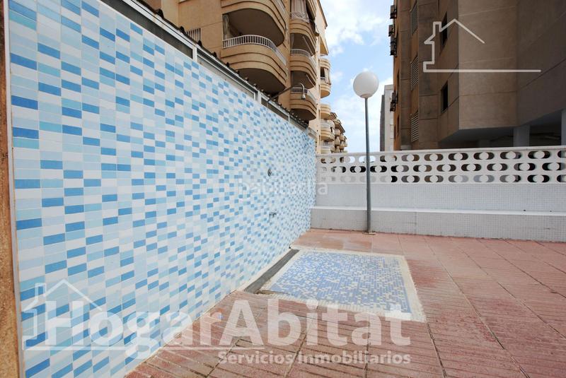 Foto 916af000-2e0f-4f59-9043-fc301e82d365. Piso segunda línea de playa! exterior con piscina, garaje y terraza en Daimús