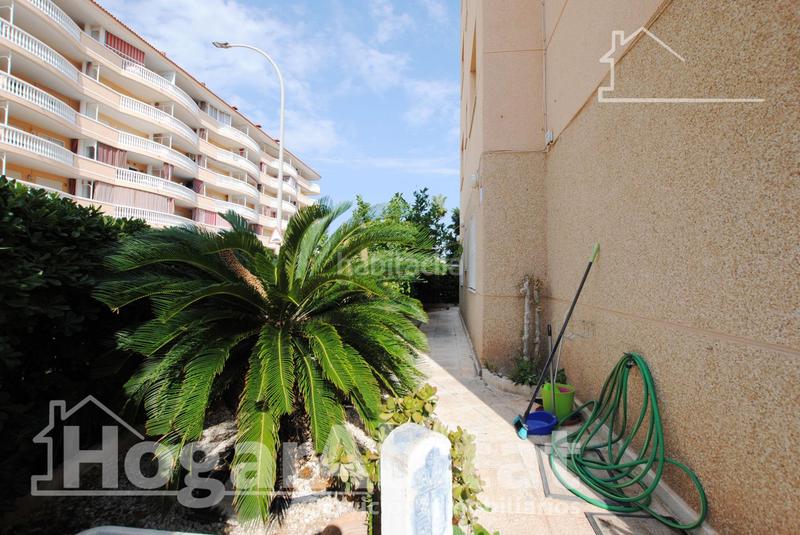 Foto 9a396a1e-bb2e-4bb7-a51a-0ae3da1da386. Piso segunda línea de playa! exterior con piscina, garaje y terraza en Daimús