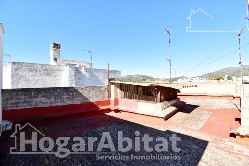 Foto 2f2ebc4c-8a08-4651-8a24-b07ba6d4b8bf. Edifici a Benifairó de la Valldigna