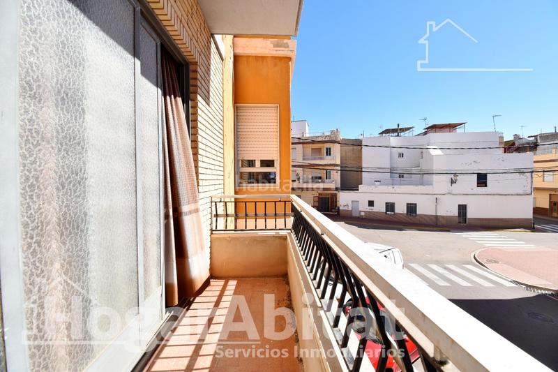 Foto 360f78b6-08e0-4470-b728-1f8d1373adbf. Edifici a Benifairó de la Valldigna