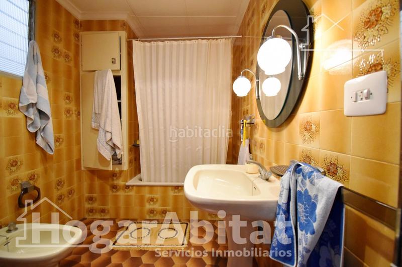 Foto 607ee6a0-9a3b-4fa9-9ec1-4834dc28c9b7. Edifici a Benifairó de la Valldigna