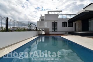Chalet  Partida barranquets  calle. Totalmente nuevo! precioso chalet con garaje, jardín y terraza