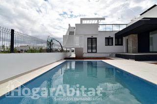 Chalet  Partida barranquets  calle. Totalmente nuevo! precioso chalet con garaje, piscina privada y