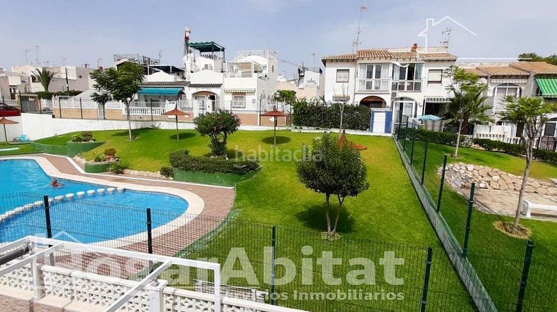Foto f5c55242-0f71-4ed4-a779-0bed91a40e94. Pis amb piscina a Los Balcones-Los Altos Torrevieja