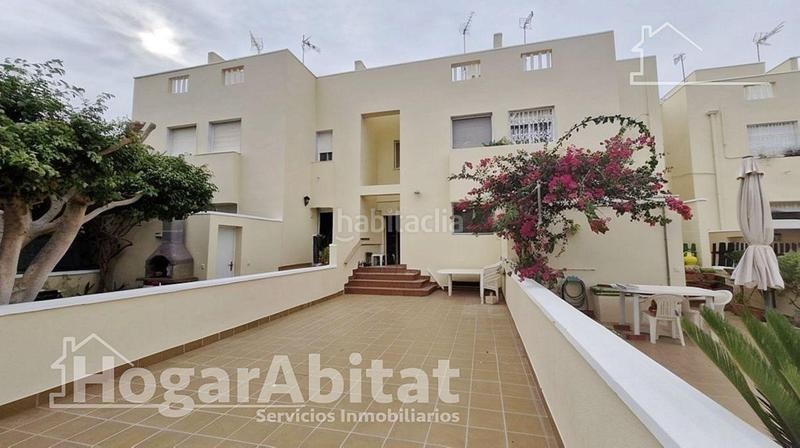 Foto d386abbe-9c3a-4766-9ac3-c3c8e8c44684. Xalet amb aparcament piscina a El Playazo Vera