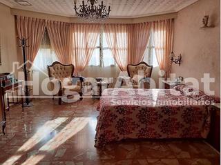 Xalet  Calle marques de dosaigues. Espectacular chalet con piscina y garaje
