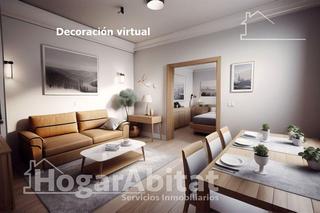 Casa a Alcácer. Amplia casa con local comercial y dos terrazas