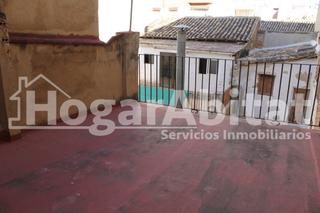 Casa a Alaquàs. Casa para hacer a tu gusto con garaje y terraza