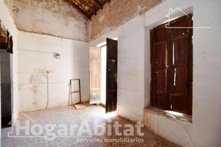 Casa in Vall d´Uixó (la). Gran oportunidad! casa esquinera para reformar con garaje, terra