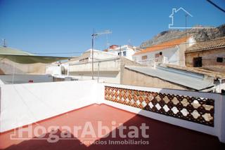 Maison à Tavernes de la Valldigna. Gran oportunidad! casa de pueblo con patio, terraza y trastero