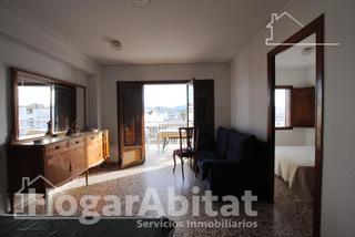 Pis  Calle de berenguer de entenza. Muy cerca de la playa de oliva! acogedor exterior con dos terraz