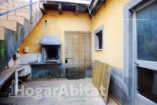 Casa  Calle gandia. Amplia casa con terraza el lugar ideal para crear la casa de tus