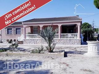 Xalet a Cox. Vistas a la montaña! gran chalet con zona de parking, piscina y