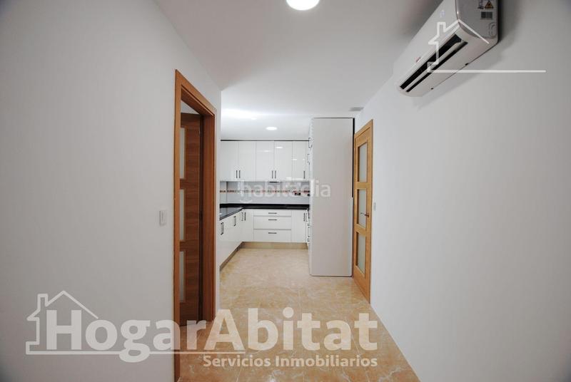 Foto 3d081a05-59e0-4456-afb4-cae13342242e. Edificio in Oliva pueblo Oliva