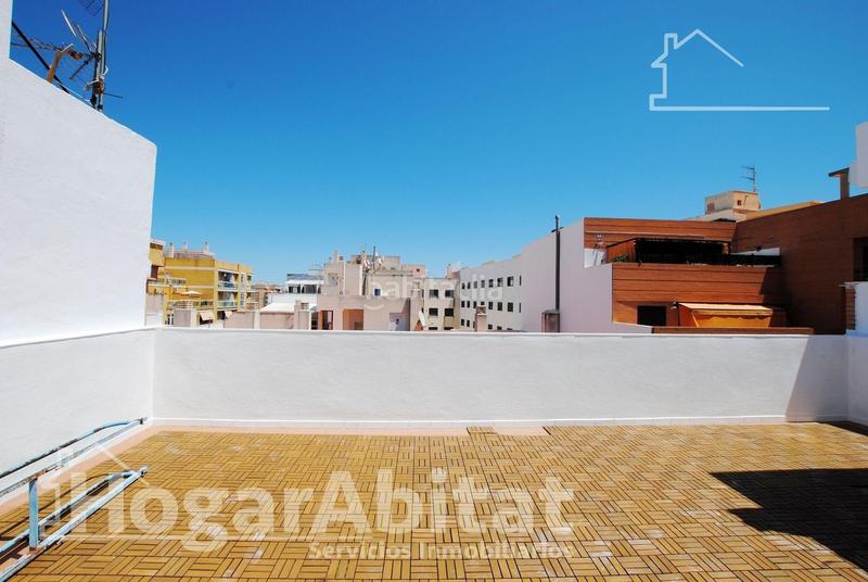 Foto a59e3b97-dad1-4d3d-acd4-231aa3c32dcd. Edificio in Oliva pueblo Oliva
