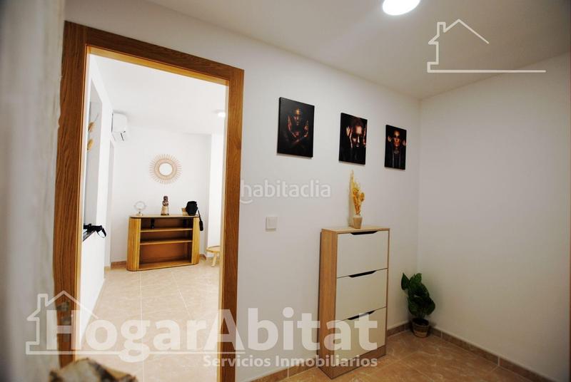 Foto a88fadd0-3ada-455e-b79f-9a67dad4ebc0. Edificio in Oliva pueblo Oliva