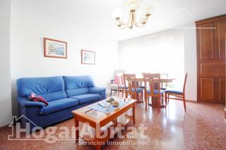 Pis  Calle los vells. Amplio y exterior con garaje y terraza cerca de la av de blasco
