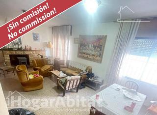 Casa a La Nucia Pueblo. Oportunidad de inversión! amplia casa con terraza y parcela, en