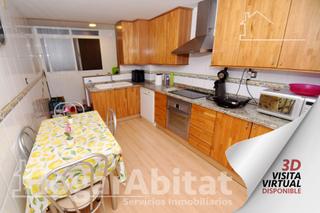 Appartement  Carrer de ponent baix. Amplio con garaje y trastero