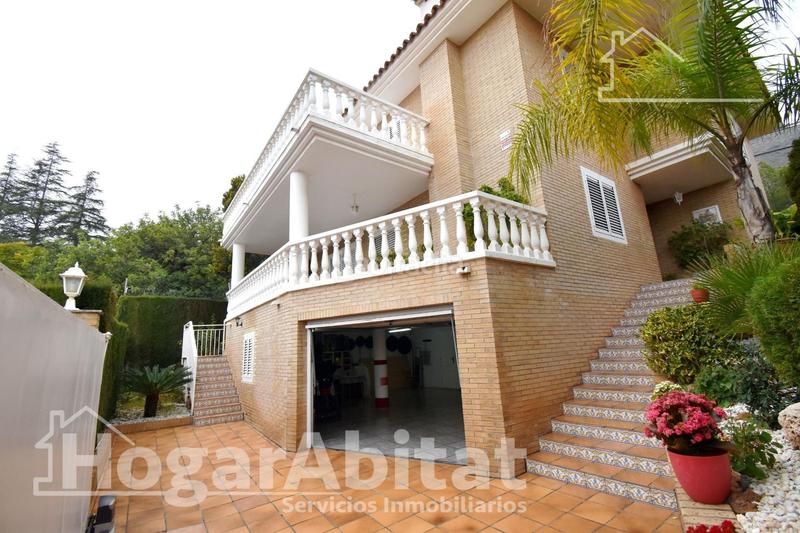 Foto dbd73092-fcbf-4f5a-af9f-fe14d8af76d7. Chalet espectacular chalet de lujo con garaje, dos terrazas y parcela en Vall d´Uixó (la)