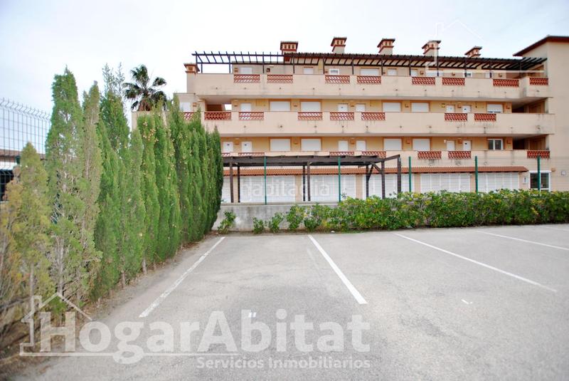 Foto 5ad87b9f-9bba-49d1-8e4d-055670cf4913. Piso acogedor y todo exterior en residencial con piscina y terraza cerca del mar en Oliva