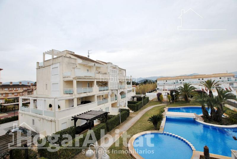 Foto 6d9d4872-f60a-4eb2-ab6b-973e7cd3e2bd. Piso acogedor y todo exterior en residencial con piscina y terraza cerca del mar en Oliva