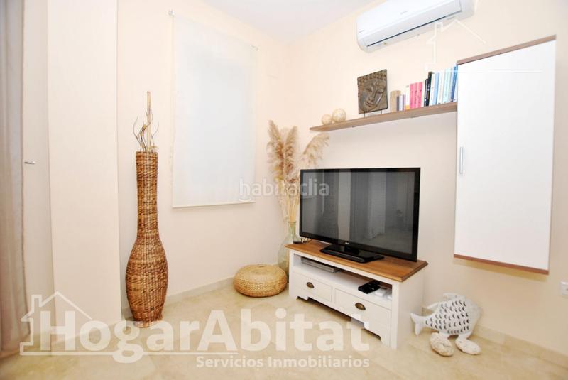 Foto 9629a349-30b1-4e30-ab70-0fcec0f0a318. Piso acogedor y todo exterior en residencial con piscina y terraza cerca del mar en Oliva