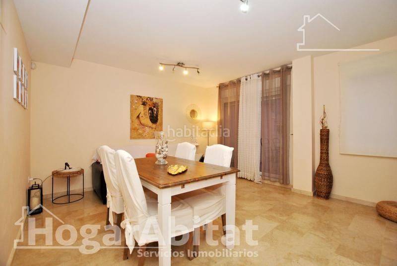 Foto cf5c0652-30a9-40e5-88d1-bb7aac74b215. Piso acogedor y todo exterior en residencial con piscina y terraza cerca del mar en Oliva