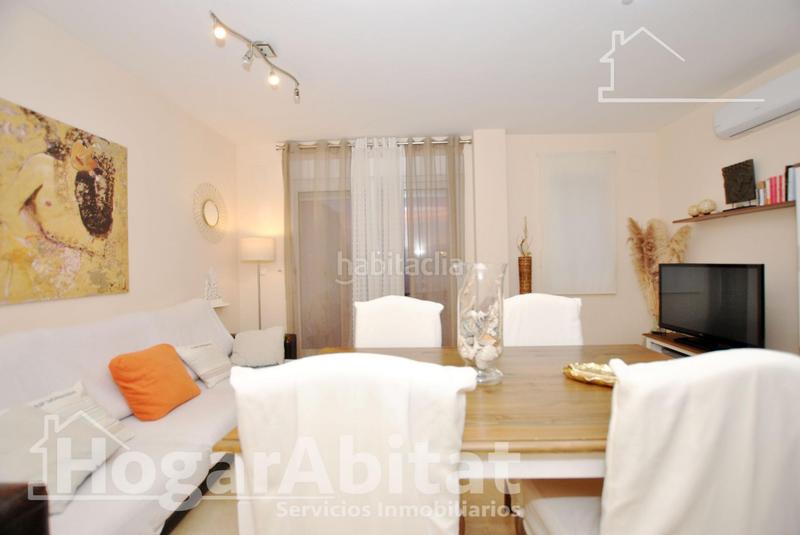 Foto d5fa4926-5e2e-4222-bb64-d8a31eb925a2. Piso acogedor y todo exterior en residencial con piscina y terraza cerca del mar en Oliva