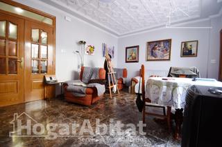 Casa a Sollana. Amplia casa semireformada con terraza y garaje