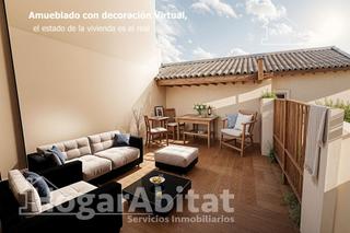 Casa a Cheste. Casa esquinera para reformar con terraza y balcón, en el centro