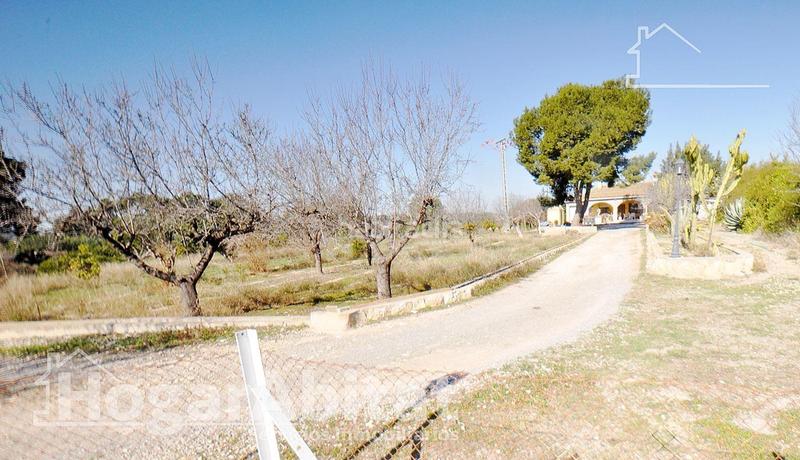 Foto 99e021f8-550a-4abe-9972-f635de263f8e. Chalet mit heizung parking pool in Camí de Paterna-Lloma del Calderer Bétera
