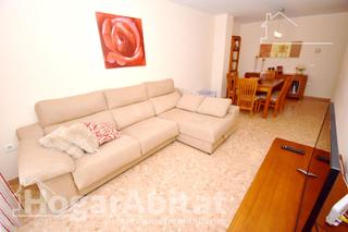 Appartement à Cariñena - Carinyena. Seminuevo y exterior con garaje y terraza, cerca de la av de fra