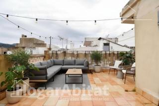 Casa  Calle calvari. Amlia casa con terraza y patio