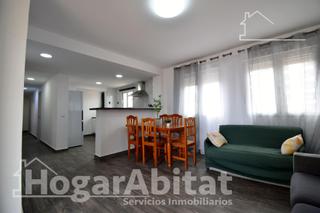 Pis  Calle atlàntic. Segunda línea de playa! exterior reformado con garaje, piscina y