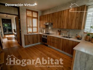 Maison à Plaza Illes Columbretes. Gran oportunidad! amplia casa con balcón, terraza y trastero