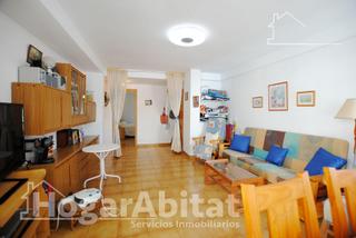 Pis a Playa de Gandía. Acogedor apartamento con terraza junto a la playa