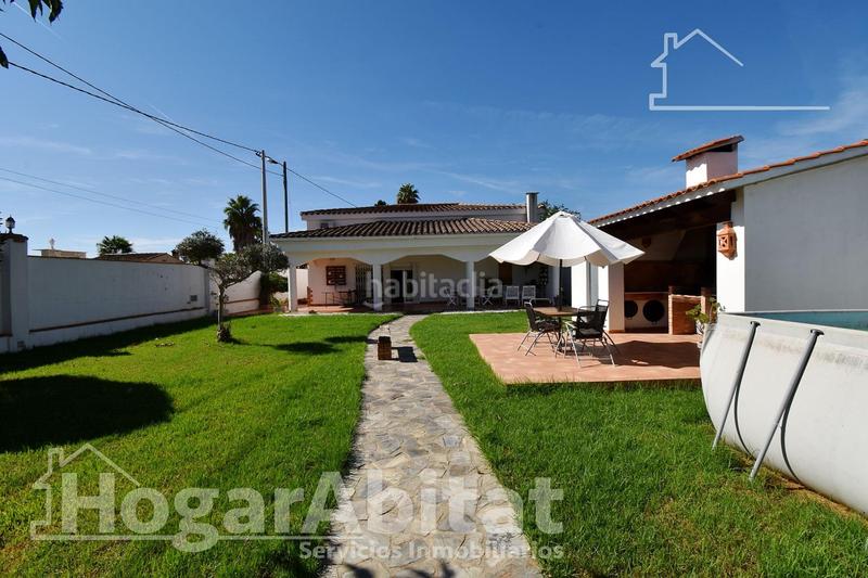 Foto 5a2a4d1f-d990-4fca-8d00-2cd18afc4013. Xalet amb calefacció aparcament a El Grao Castellón de la Plana