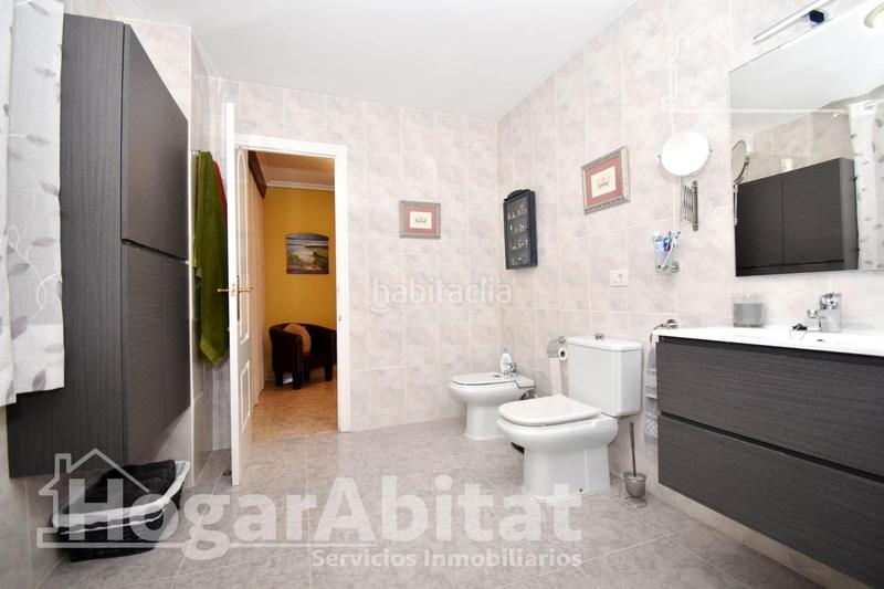 Foto fe5eb209-441c-4ad1-b8f2-80d64d64c8f2. Chalet espectacular chalet de lujo con garaje, dos terrazas y parcela en Vall d´Uixó (la)